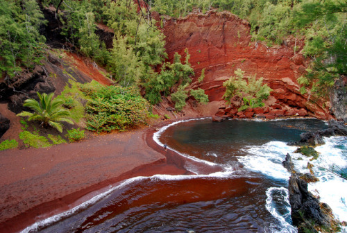 sixpenceee:  Red Sand Beach is a pocket beach adult photos