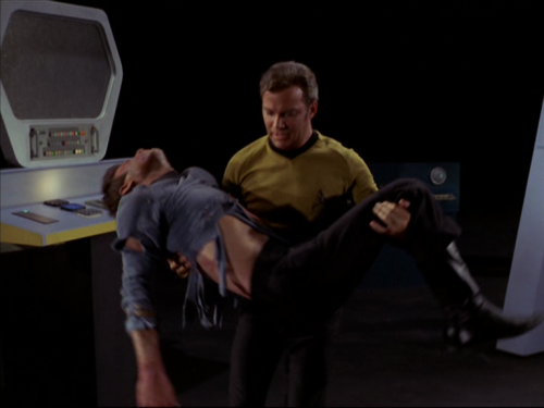 captaincrusher:James Tiberius Kirk carrying around grown men like they weigh nothing is my jam.