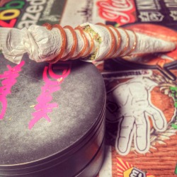 shesmokesjoints:  Another view of the twaxed “coneception” joint ^_^