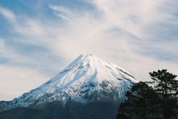 smellychris:  Mount Egmont by Erik Streufert on Flickr. 