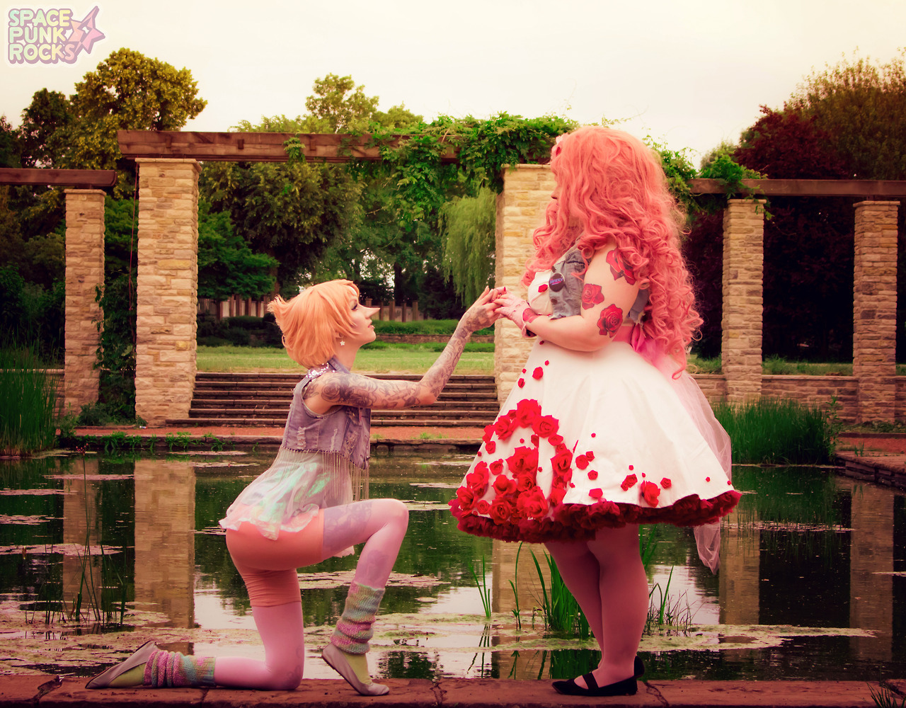 glasmond: Some pics of my alternative Rose Quartz cosplay and my beautiful Pearl,