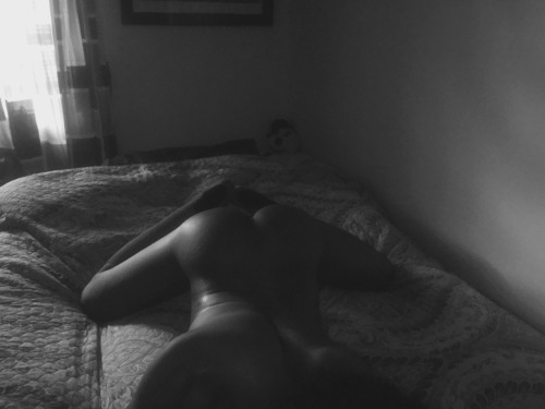 brownsuggax:  On my parents bed