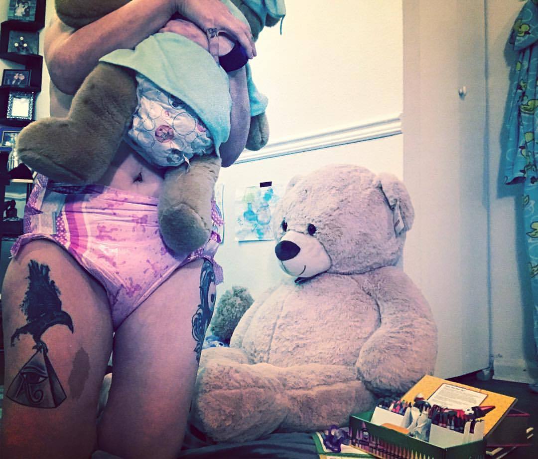 lil-girl-kitten13:  my next photo set will be available soon on my #manyvids acct.