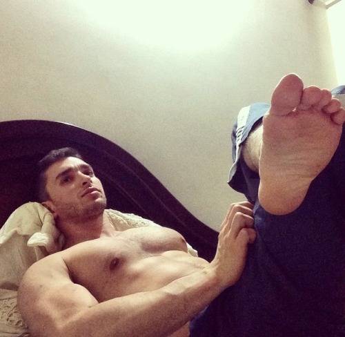 All About Men's Feet