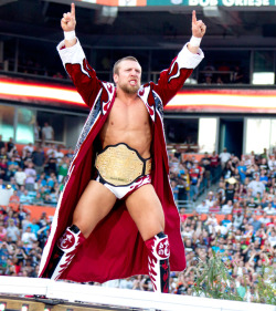 fishbulbsuplex:  World Heavyweight Champion Daniel Bryan