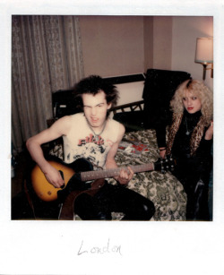 Psychedelicmessworld:-Sid And Nancy.