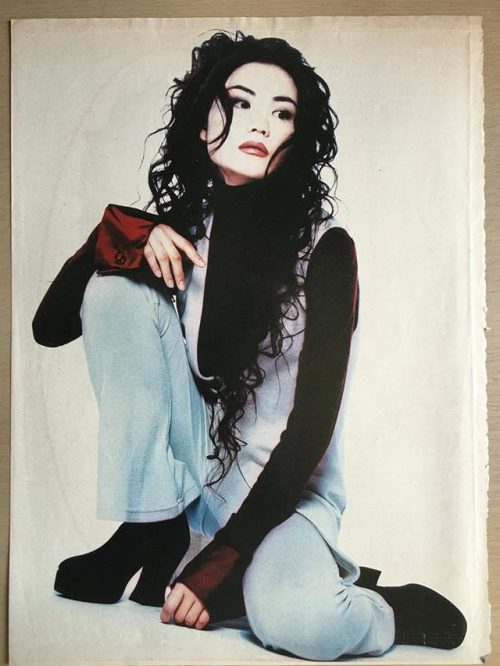 swedish-fayenatic:Faye Wong for Hong Kong TV magazine (March 11, 1993)