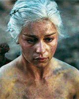 fassyy:Game Of Thrones Meme | Five Female Characters Through The 3 Seasons [2/5]Daenerys Targaryen