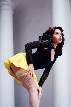 Hotcosplaychicks:  Snowwhite By Milliganvick Follow Us On Twitter Http://Twitter.com/Hotcosplaychick