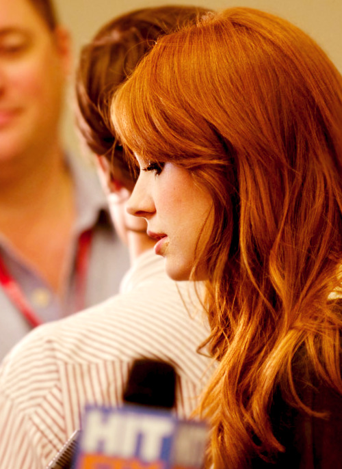 singfordomsolution: Photos of Karen Gillan (02 of ∞)