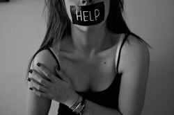 maferespinoza16:  Please, help me… en We Heart It. 