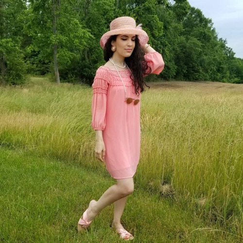 #thriftstyle #pinkhat #hat #pinkdress #virginiafashion #virginiablogger #virginiafashionblogger #vir