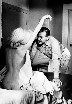 missmonroes:  Marilyn Monroe and Clark Gable photographed by Eve Arnold during the filming of The Misfits (1961) 