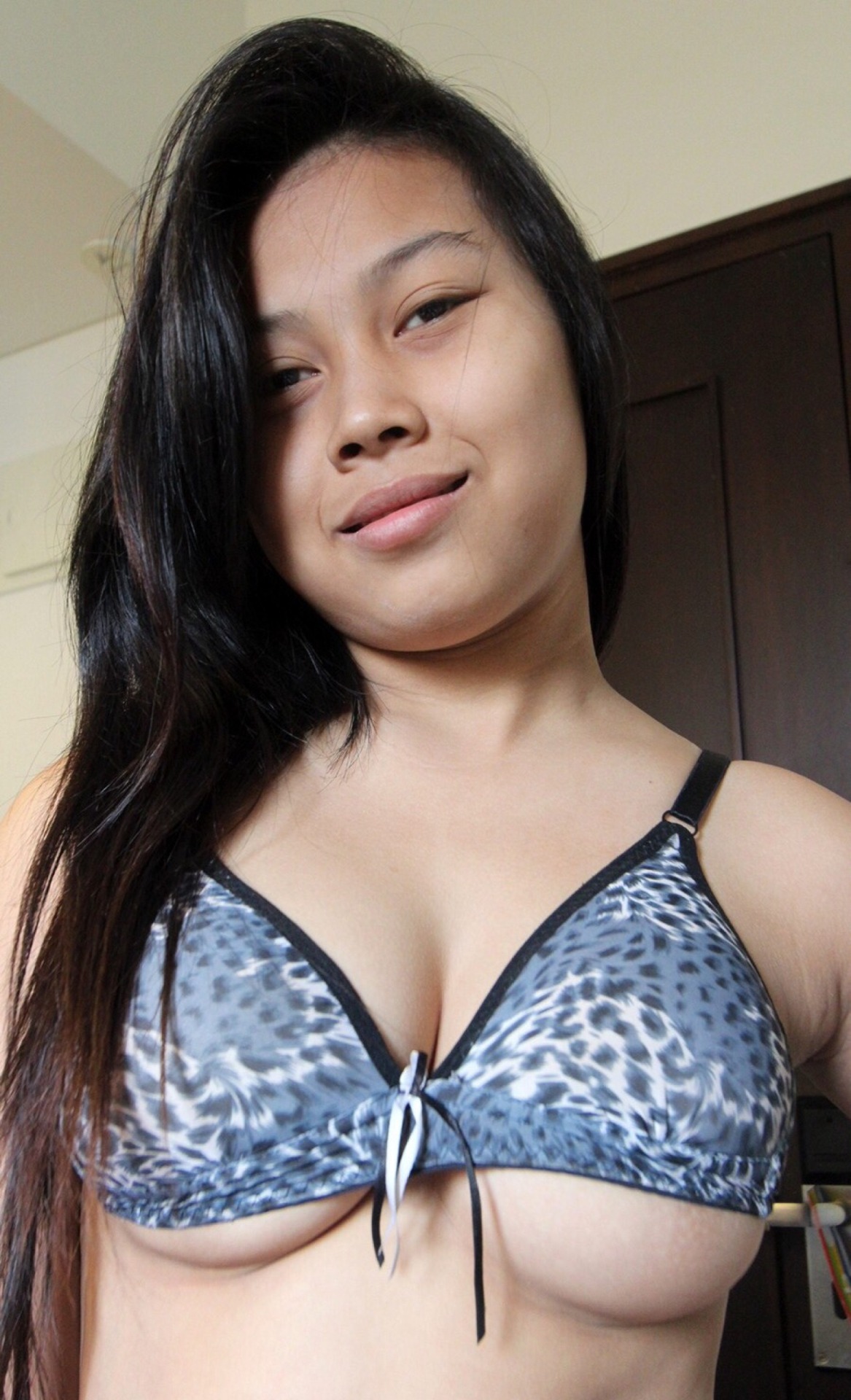 kongsiawek:  Comey awek ni… 