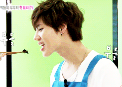 shawollet:  tasting delicious food...but NO   