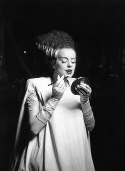 muchomiedomx:  Elsa Lanchester en “Bride of Frankenstein”.