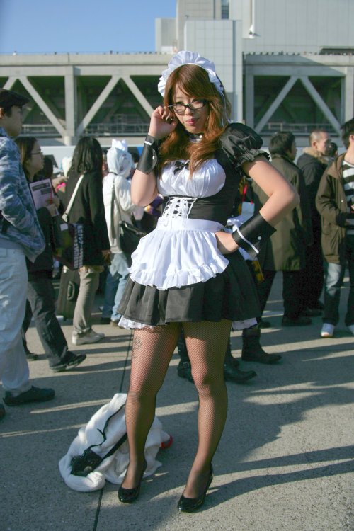 Sexy Japanese girl in a French maids outfit with black #fishnet #tights #FOP