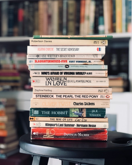macrolit: Giveaway: We’re giving away 15 vintage classics by Kurt Vonnegut, Agatha Christie, D.H. L