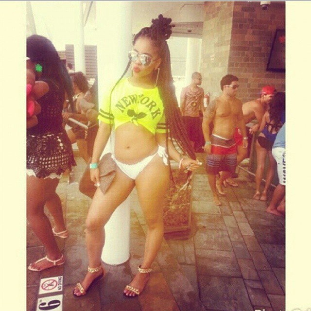 dopegirls2014:  @kokobundy Bikini pic 👙