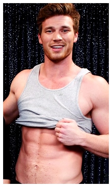 male-and-others-drugs: Derek Theler sem camisa