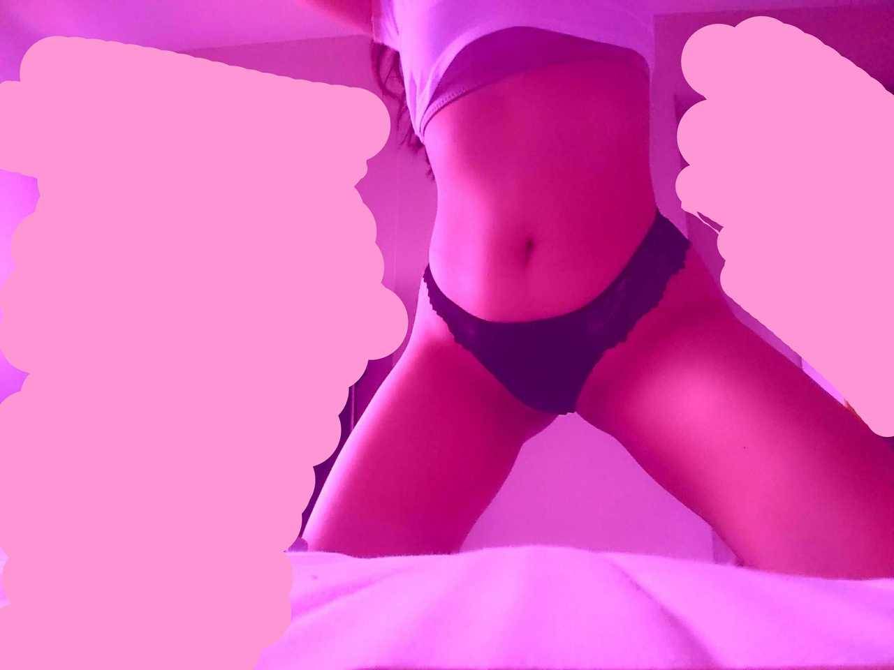 honeytaste-boobs:  Let test this: No boobs, no ass. Will have likes still?
