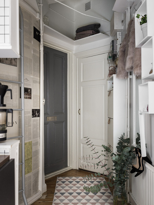 gravityhome:Industrial studio apartment | styling by Gärde & photos by Spinnell | same home diff