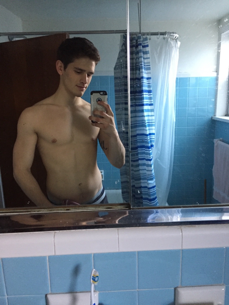 coaztal:  condom:  look @ my nipples . also follow me on instagram ~ convar ❤️✨