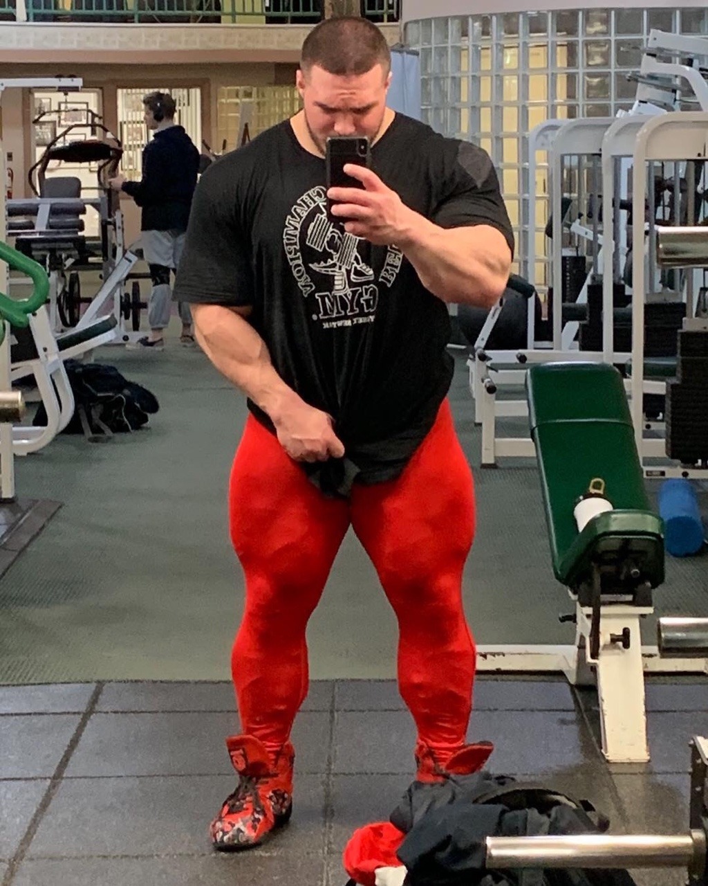 Nick Walker - Is it just me or are his legs so fucking massive that they stretch