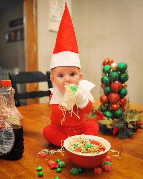 conflictingheart: Dad-Of-Six Turns His Baby Into Adorable Elf On The Shelf Awww wth