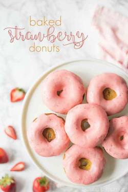 guardians-of-the-food:Baked Strawberry Donuts
