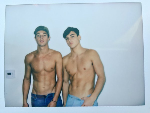 sexymalesdaily:  Cameron Dallas &amp; Dolan Twins