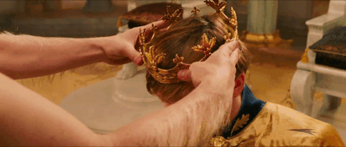 quecksilvereyes:Wrong will be right, when Aslan comes in sight,At the sound of his roar, sorrows wil