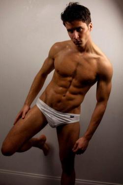 wowcocks:  He’s sexy and he shows it http://wowcocks.tumblr.com/
