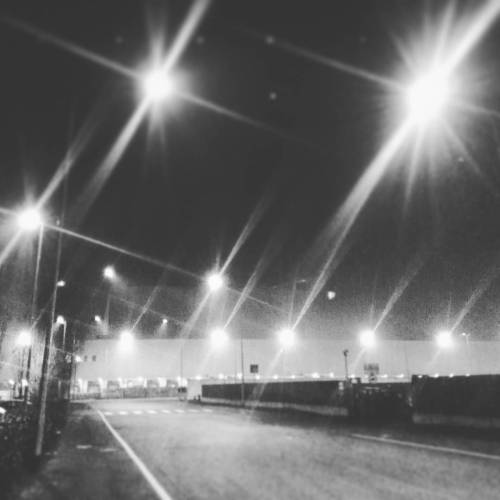 #biandrate #night #blackandwhite #bnw #bnw_life #bnw_captures #biancoenero (presso Biandrate)