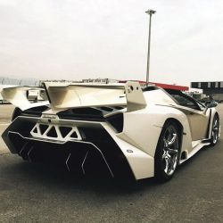 themanliness:  White Lamborghini Veneno Roadtser!⚪ Would you give this car to your girl friend? That’s what the Arabic owner of this car did!💵 Follow @alfwatchcompany ———- ©Unknown