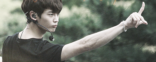 minholicc:  top 9 photos of Minho being a stud - asked by s1150886. 