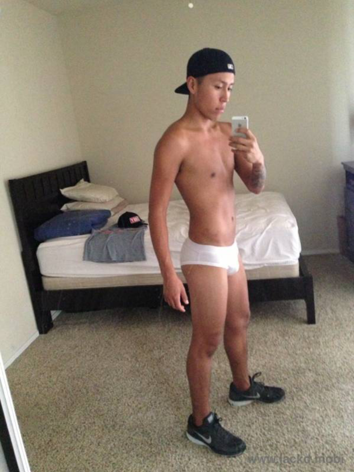 navajobois:  Grindr hookup (Phoenix, AZ) Super sexy  -Navajo