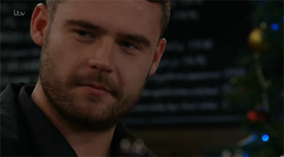 Ooh Burn! Aaron’s Expression Is Everything.