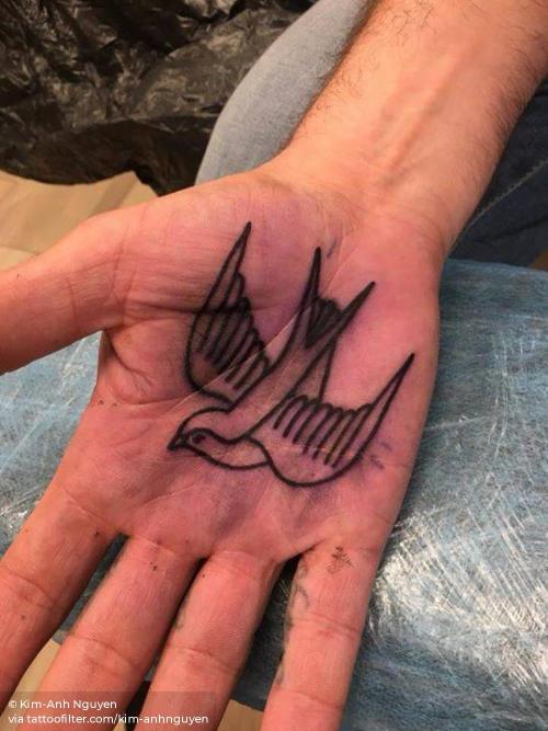 By Kim-Anh Nguyen, done in Eindhoven. http://ttoo.co/p/35762 animal;bird;facebook;kim anhnguyen;line art;medium size;nautical;palm;swallow;travel;twitter