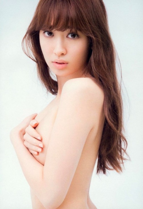 matsu555: h-gucci:  小嶋 陽菜（こじま はるな）Haruna Kojima 生年月日 1988年4月19日 出身地 東京都 血液型 O型 身長 164cm スリーサイズ B80 W