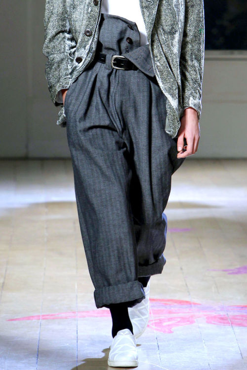 Sex afvan:  yohji yamamoto a/w 2011-12 pictures