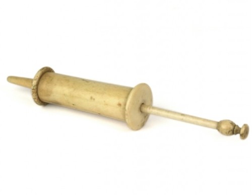 peashooter85:18th century urethral syringe used to treat venereal disease.  Typically drugs used to 