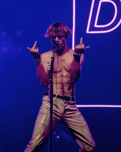 omnidudes: Ross Lynch   