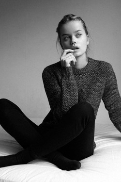 senyahearts:  Frida Aasen @ Select Models 