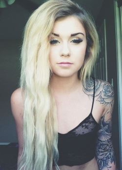 omgsexyink:  Omg Sexy Ink Sexy selfie amateur inked girls