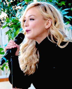 lucecarlyle:  Emily Kinney performing ‘Never Leave L.A.’ on the Home &amp;