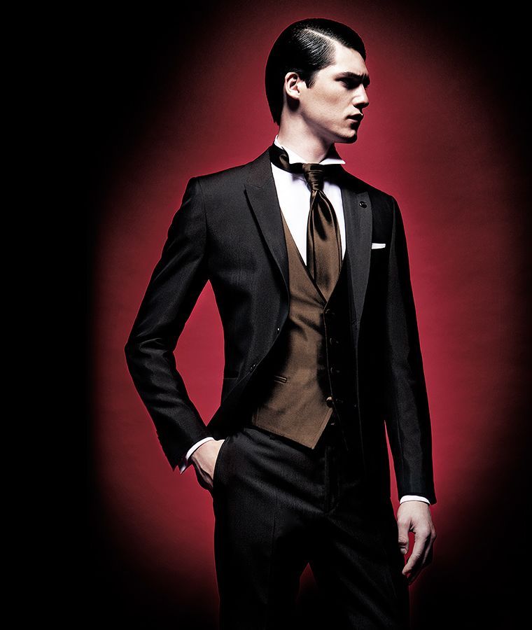 androgynous-gentlewoman:  i love the metallic brown in this. verrry nice.  