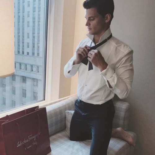 boyzoo:  Garrett Neff