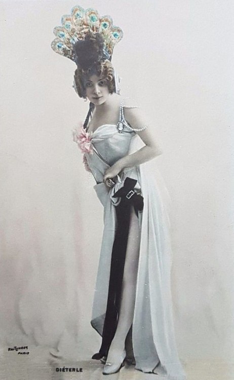 French actress Amélie Diéterle in 1897 by Léopold-Émile Reutlinger