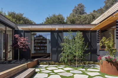 prefabnsmallhomes:‘The Courtyard Retreat’ modular house, Bellarine Peninsula, VIC, Australia by ARKit